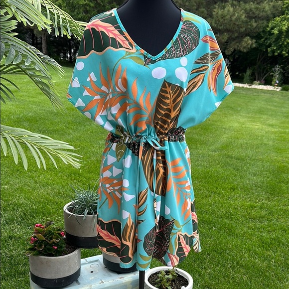 Bluetime Dresses & Skirts - Tropical Print V-Neck Dress